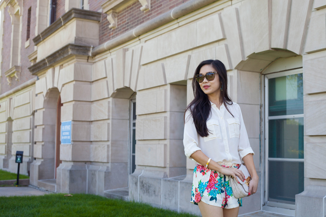 gucci,sunglasses,lookbook,lucca,couture,floral,shorts,turquoise,pink,white,ivory,cream,j,crew,silk,blouse,button,down,spring,style,outfit,styling,fashion,blogger,style,hermes,clic,clac,h,michael,kors,quilted,crossbody,clutch,handbag,sloan,vince,camuto,bellini,melinda,sandal,dogeared,anchor,necklace,joise,maran,oil,