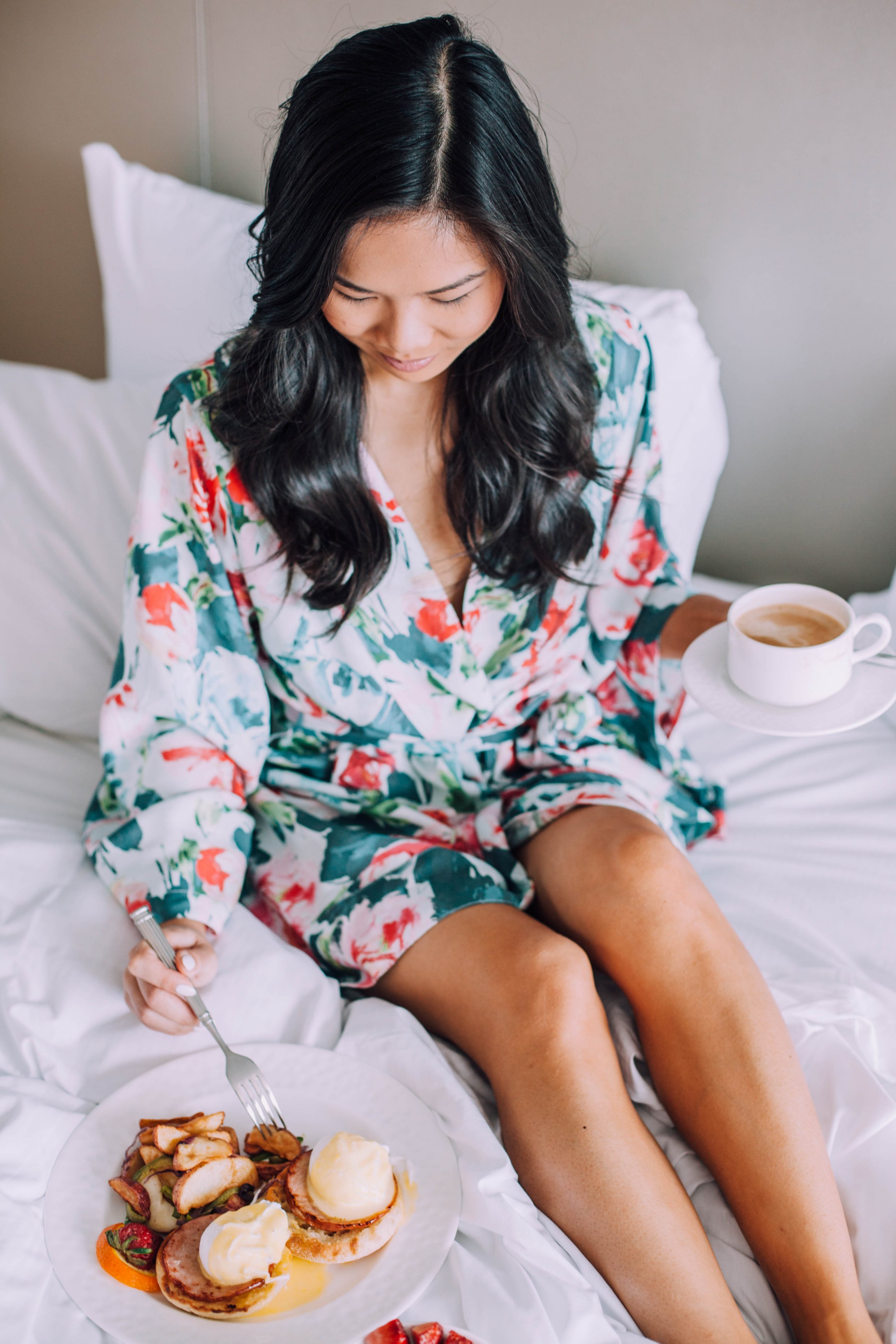 COLOR & CHIC | A staycation at Hilton Norfolk The Main - breakfast in bed wearing a plum pretty sugar robe