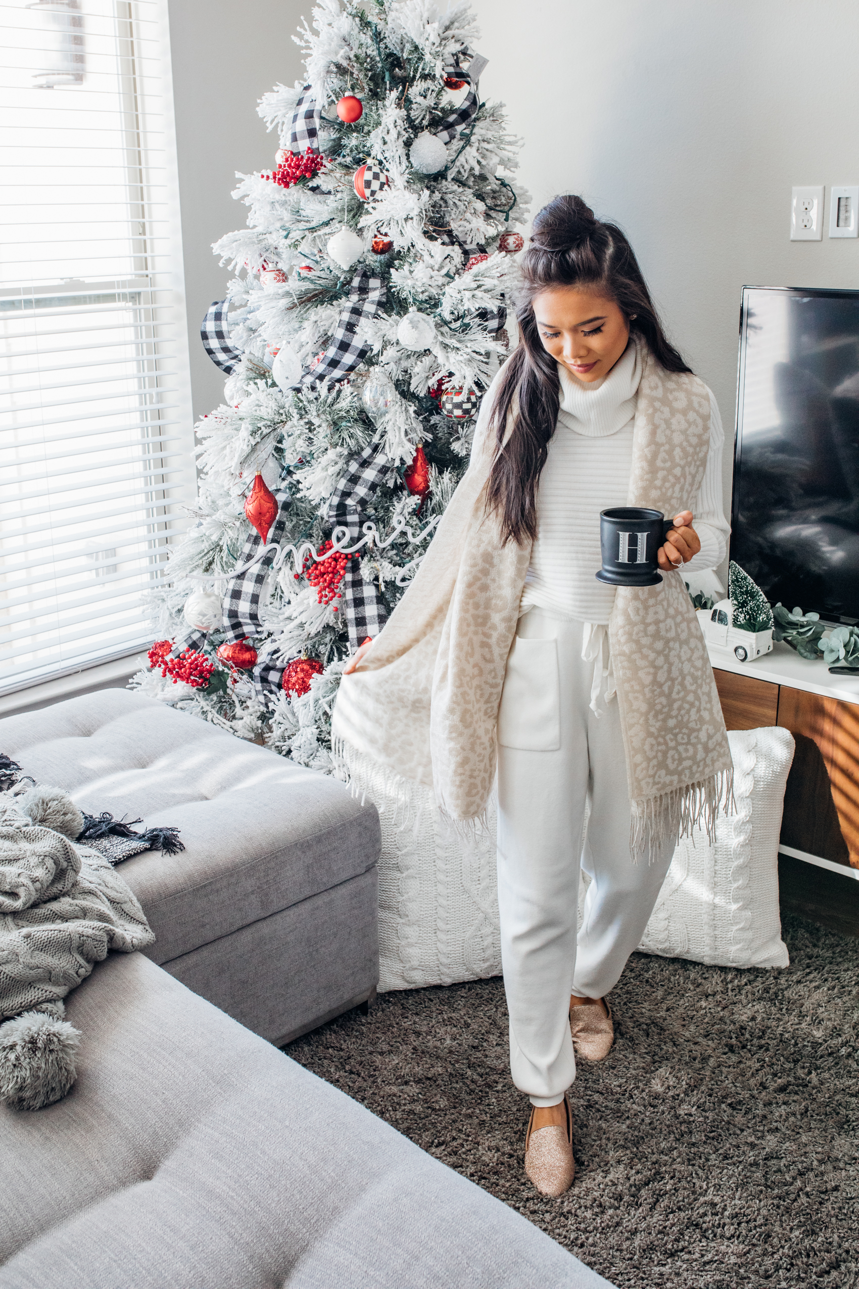 Winter loungewear set in white and leopard print scarf by blogger Hoang-Kim