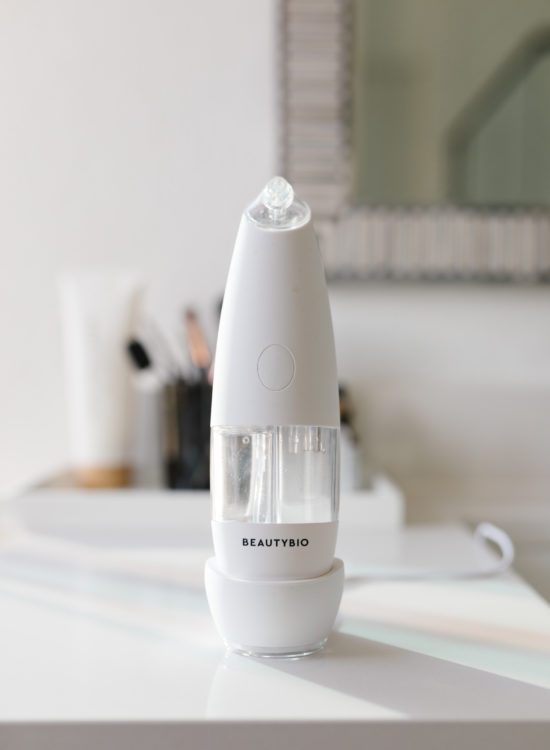 blogger hoang-kim cung shares beautybio review of the glofacial pore cleansing tool